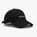Casquette de baseball noire en coton avec broderie blanche de lettre betweenaod - Réglable / Noir