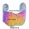 Irisierender Titanstahl-Armreif mit Maßen 5,5 cm Breite und 4,9 cm Höhe für Damen - Bunt