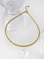 Detail der 18K vergoldeten Figaro-Kette mit verstellbarem Verschluss und Herzanhänger - Edelstahl / Goldene einfache Kette Stil