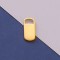 Pendente metallico rettangolare dorato lucido con finitura a specchio e foro - Oro 18K