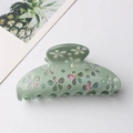 Pince à cheveux fleur vert pâle avec inserts nacrés et motif floral ajouré élégant - Cyan Clair