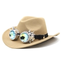 Dettaglio di occhiali steampunk con punte metalliche e lenti colorate su cappello in feltro - M (56-58 cm) Regolabile / Cammello