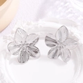 Französische Vintage-Blumenohrstecker mit 18 Karat Vergoldung und feiner Textur - Blumenstil (ER073) / Silber