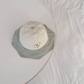 Ricamo dettagliato di un avocado su un cappello alla pescatora traspirante per bambini - 50-52cm 2-4 Anni / Avocado Matcha
