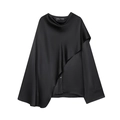 Eleganter schwarzer Satin-Cape-Oberteil mit asymmetrischem Schnitt und stilvollem Faltenwurf - XS