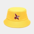 Dettaglio di un cappello a secchiello giallo con ricamo di colibrì e tesa con cuciture fitte - M(56-58cm) / Giallo