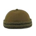 Braune Docker-Mütze mit dickem Strickumschlag und grauen Streifen im Retro-Stil - Verstellbar / Armeegrün