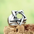 Anillo estrella estilo punk de metal plateado con diseño de hexagrama en madera - US 7 / Color Acero