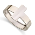 Bracciale rigido a cerniera in lega lucida con design a croce grande su sfondo bianco - Argento