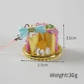 Mini llavero de pastel rosa con kiwi, cereza y lazo azul, colgante de 3,5 cm - Colgante de Pastel de Simulación / Cereza Amarilla