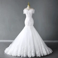 Witte off-shoulder zeemeermin trouwjurk met bloemenkant en glanzende pailletten - US 2 / Wit