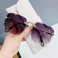 Lunettes de soleil carrées sans monture avec verres dégradés violets et métal doré - Gris Dégradé