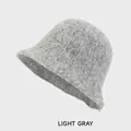 Chapeau bob en laine d'agneau gris clair chic avec texture tricotée et style minimaliste - M (54-58cm) / Gris clair
