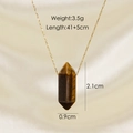 Detail van tijgeroog zeshoekige stenen hanger met gouden ketting en afmetingen - Tijgeroog