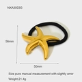 Dettaglio dell'elastico per capelli a stella marina dorata con ornamento in metallo - Stile Stella Marina / Oro