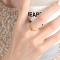 Minimalistische vergulde titanium ring met een bruine ovale edelsteen voor dames - US 6 / Goud Champagne Glas
