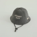 Chapeau bob en velours côtelé gris foncé pour bébé avec broderie ours et lacet - 48-50cm (1-2 ans) / Style Ours Sunny / Vert Militaire