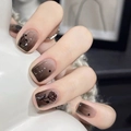 Short gradient rose press-on nails with black dots in bean paste color - R717 Dark Rose / Nail Glue Version