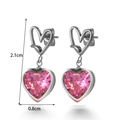 Roze hartvormige kristallen oorbellen van zilver rvs met afmetingen erbij - ER-1129 Zilveren holle roze hart hanger oorbellen