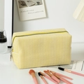 Beauty case in seersucker a righe gialle con grande capacità e zip in metallo - Quadri Giallo
