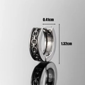 Vintage stalen oorring met kettingtextuur en retro-afwerking in donkergrijze tint - Vintage Kettingstructuur Stijl (S313)
