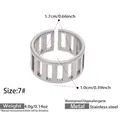 Anillo cuadrado hueco geométrico de acero inoxidable plateado talla 7 e impermeable - Estilo Hueco de Celosía (A540) / Color Acero