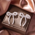 Pendientes de lazo con perlas blancas tejidas y elegantes borlas de estilo francés chic - 0286-Estilo Lazo con Borla