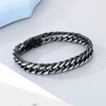 Vue détaillée du bracelet gourmette bicolore noir et argenté avec fermoir pliant - Bracelet Noir et Argent