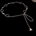 Zilveren metalen kettingriem met hartvormige uitsnijdingen en driehoekige hanger voor dames - Zilver