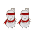 Gros plan de boucles d'oreilles bonhomme de neige en émail blanc et rouge sur fond clair - #18 Bonhomme de Neige/Émail Blanc Rouge Argent