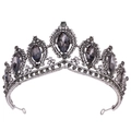 Dettaglio corona sposa barocca con cristalli marquise grigi e intricati dettagli micro-pavé - Argento Antico Bianco e Strass Nero Trasparente
