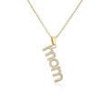 Détail du collier pendentif MOM plaqué or orné d'un micro-pavage de zircons étincelants - Or/Zircone Transparente