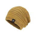 Berretto invernale in maglia giallo senape con strisce testurizzate e patch logo laterale - Zenzero Misto