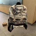 Retro black and white patterned silk scarf shawl with vintage chain and feather motifs - 130*130cm / Black & White