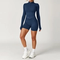 Dunkelblaues nahtloses Set aus langärmeligem Reißverschlussoberteil und Fitness-Shorts - S / Jacke + Shorts / Marineblau