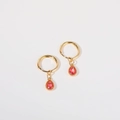 Eleganti orecchini a cerchio dorati con pendenti in pietra rossa a forma di goccia - Luglio/Rosso