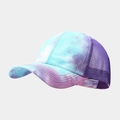 Dettaglio del cappello trucker tie-dye con rete blu e viola per acconciature a coda - Regolabile / Viola
