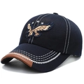 Berretto da baseball blu navy da uomo con bordo marrone e aquila ricamata in vista laterale - Regolabile (55-60cm) / Blu navy