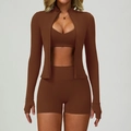 Set yoga tre pezzi marrone cioccolato con giacca a zip, reggiseno sportivo e shorts - S / Set 3 Pezzi / Marrone Sabbia