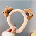 Niedliches beiges Plüsch Stirnband zum Gesichtswaschen mit zwei braunen Teddybären - Doppelkopf-Bären-Stirnband