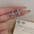 Eleganti orecchini a fiore in argento con cristalli di zirconia taglio marquise da donna - Perno in Argento-Argento (Set da 4)