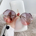 Occhiali da sole senza montatura con lenti sfumate viola e dettagli in strass - Sfumato Grigio Rosa con Strass