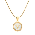 Collana a serpente placcata oro 18K con ciondolo in madreperla e lettera V - Lettera V (Catena Inclusa)