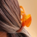 Elegante molletta per capelli in acetato tartarugato per acconciature su capelli castani - Tartarugato Ambra