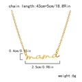 Especificaciones de tamaño del collar con colgante Mama dorado y largo de cadena - Mama Script Deformación