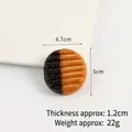 Realistic PVC cookie keychain accessory with dimensions 5x4.7cm in brown and caramel - Two-tone Wavy Chip Model