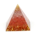 Energie-Pyramide aus Harz mit roten Kristallen und goldener Spirale als Dekoration - 5cm / Nr. 1 Rot & Goldfolie