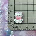 Mini figurine chat en résine blanche avec nœud rose pour accessoires de coiffure - Chat à jupe blanche