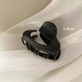 Matte black heart-shaped metal hair claw clip in 5.8cm size for elegant half-up hairstyles - Heart Hollow / 5.8cm / Matte Black