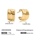 Golden irregular C-shaped stainless steel earrings with dimensions and weight specs - Gold Wave C-Shape (JDE0305048)